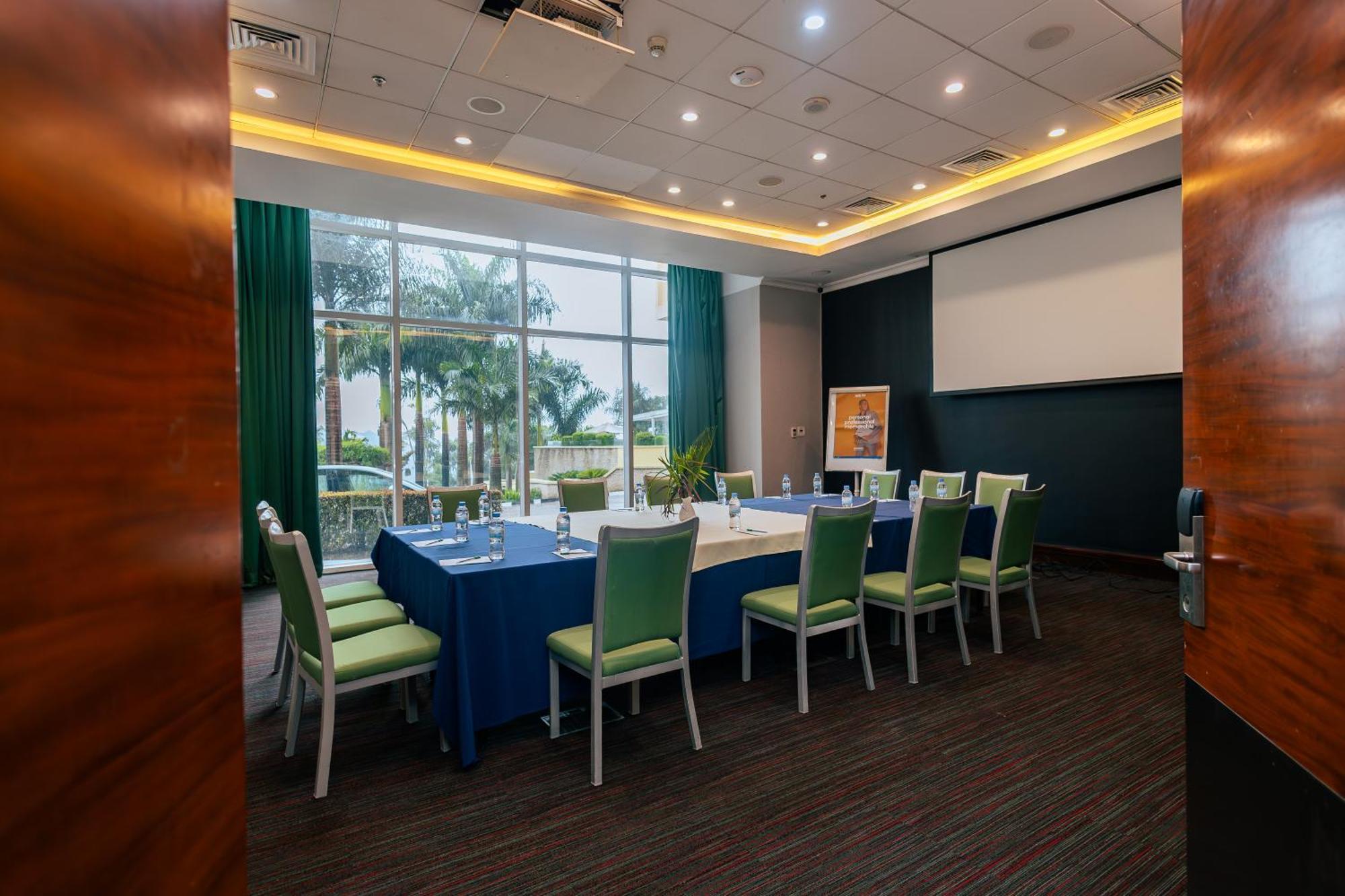 Park Inn By Radisson, كيغالي المظهر الخارجي الصورة