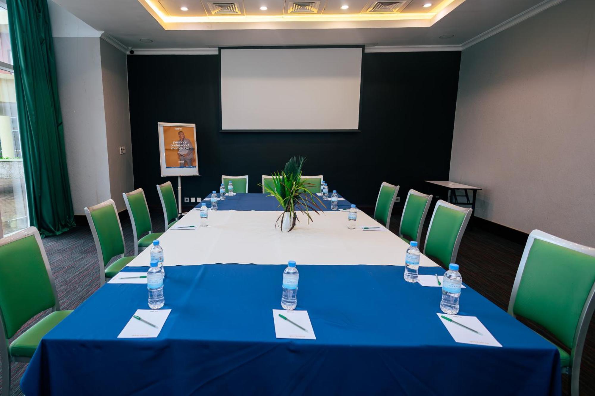 Park Inn By Radisson, كيغالي المظهر الخارجي الصورة